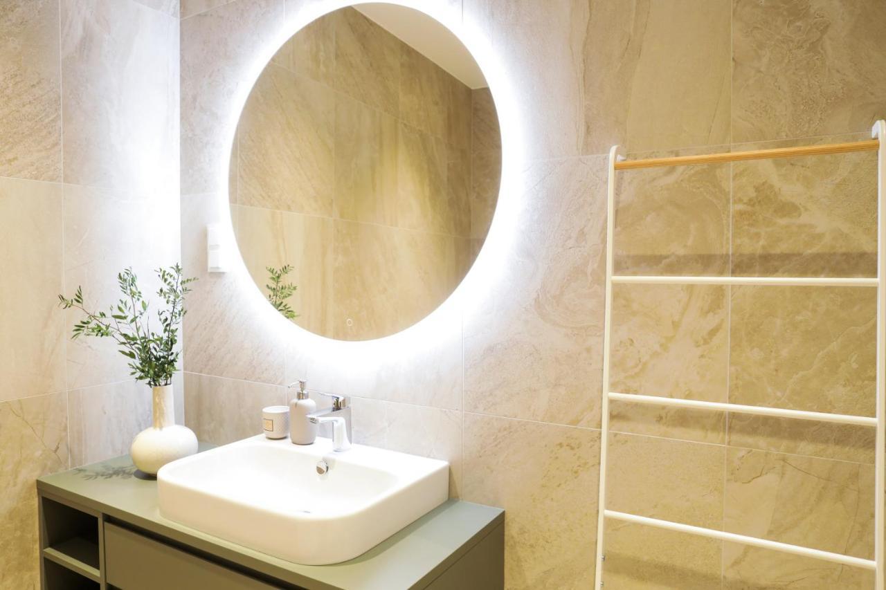 Kadriorg Plaza 2 Bedroom Free Parking Ταλίν Εξωτερικό φωτογραφία
